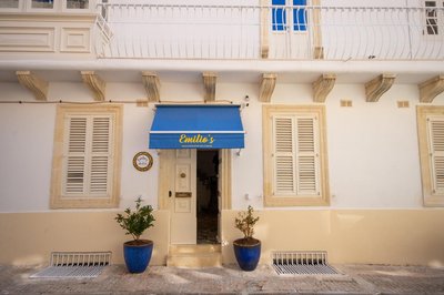 Emilio's Suites