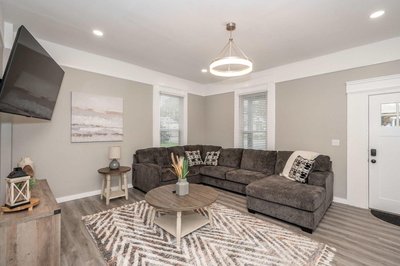 The Gathering House - Home for 6