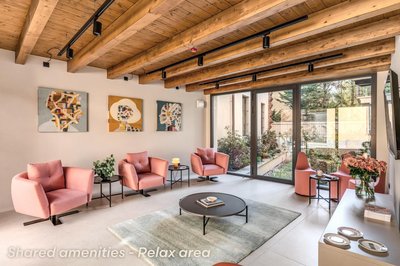 Seety Porta Romana Statue