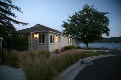 Clear Lake Cottages & Marina
