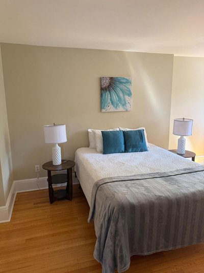 Midstream Executive 2BR Wi-Fi Parking