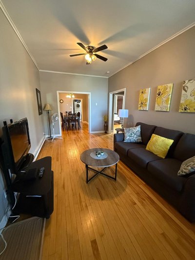 Cozy 2BR Loft Parking Wi-Fi