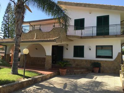 Villa CARLOTTA