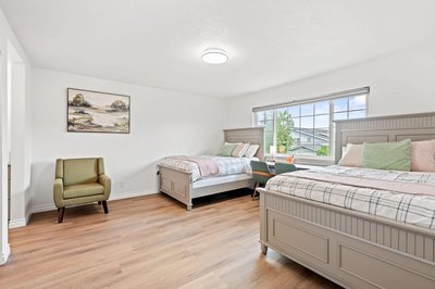 Stylish Retreat Large Living Space & Bright Suites