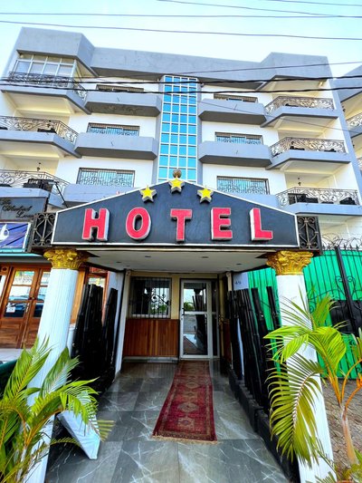 Appart'hôtel Micheline Suites & SPA, Bastos