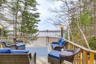 Lake Winnisquam Home: Fish, Hike & Explore!