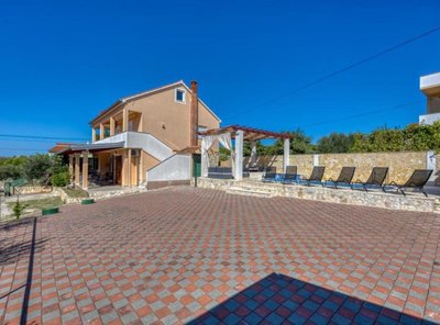 Villa Lara With Pool And Sea View