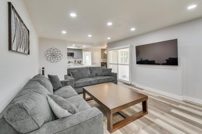 2 Mi to UC Merced Modern Home with Private Yard