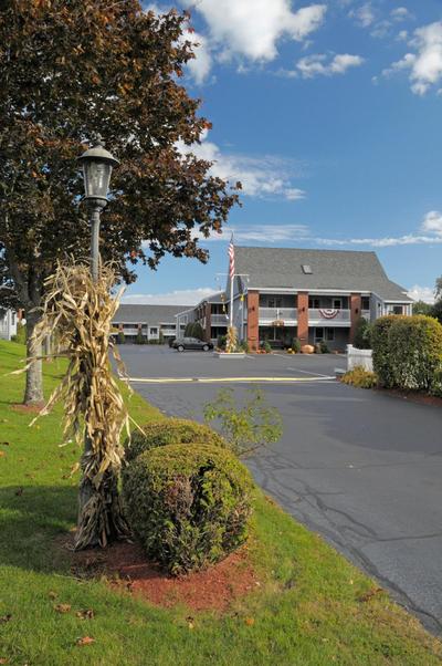 Elmwood Resort Hotel