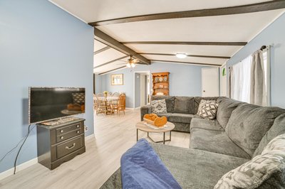 Pet Friendly Family Home: 1 Mi to Otsego Lake