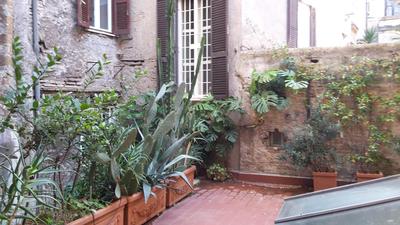 Cozy Navona Apartment