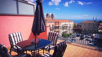 Zafferana Apartment