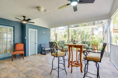Outdoor Kitchen & Gaming Garage: Bradenton Retreat