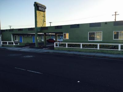 Town House Motel, Billede 2