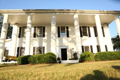 Stone Mountain Manor