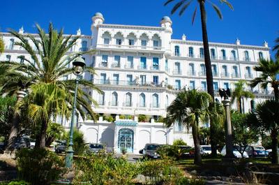 L'Orient Palace Apartments