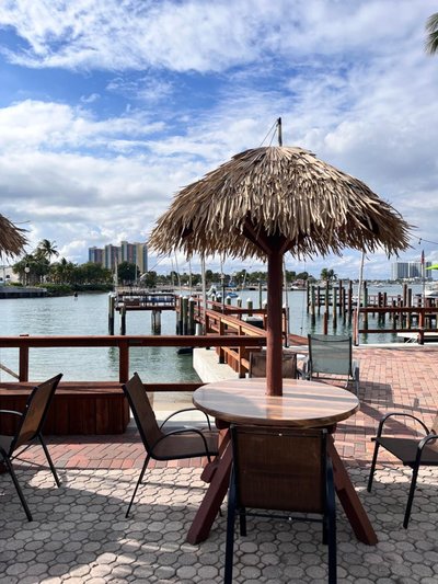 Blue Heron Bridge Hotel and Dive Club