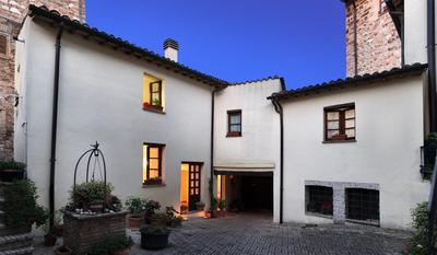 Casa Flora by Ospitaci