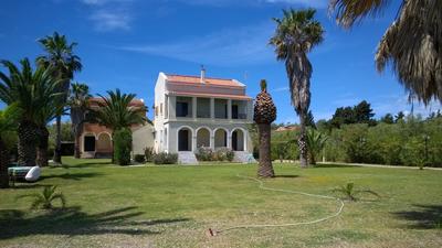 Irini Apartments and Studios