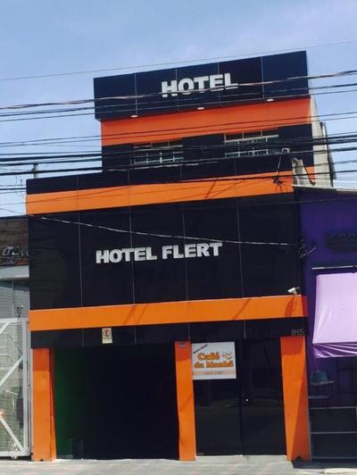 Hotel Flert Santana