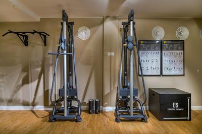 ADELANTE Boutique Hotel