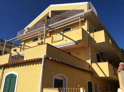 Taormina Stationhouse