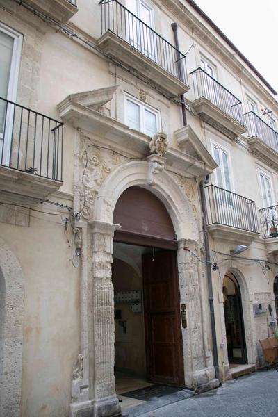 Alagona House