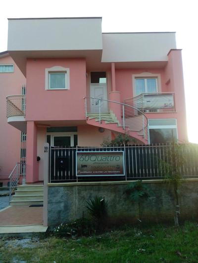 60Quattro bedrooms