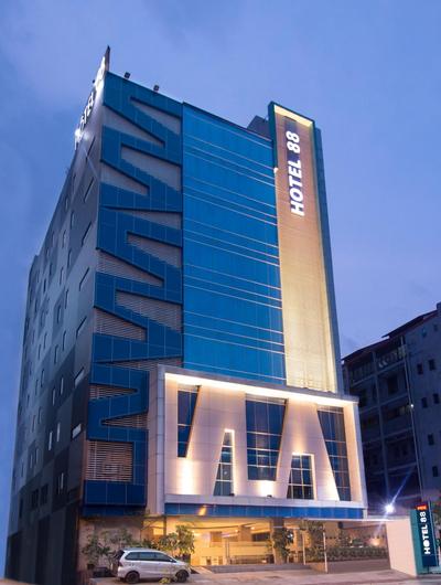 Hotel 88 Mangga Besar 62 - Best Breakfast - Near By Ancol And Government Center
