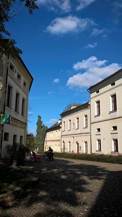 8pokoi OFKA, Foto 2