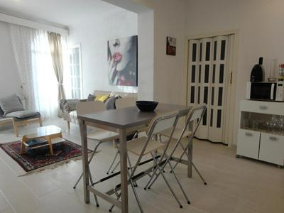 Cuatro Camino Apartment