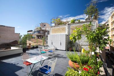 Lovely two-bedroom apartment with roof garden! EP7