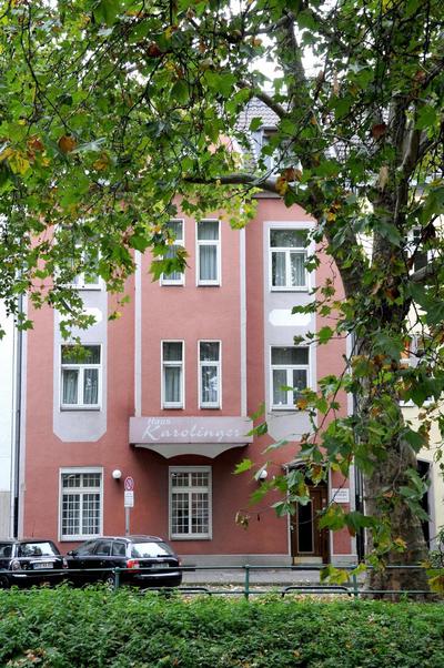 Hotel Karolinger - Self Check-In