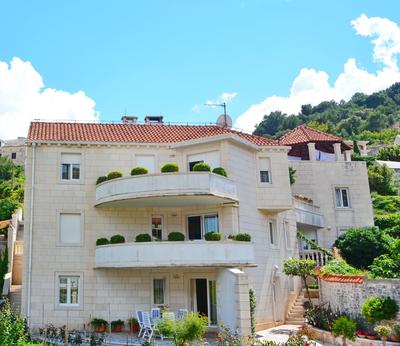 Apartments Mladinić