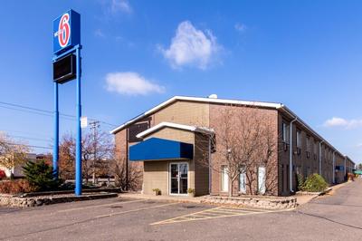 Motel 6-Eau Claire, WI