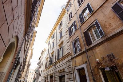 Navona Hi-Tech Apartment