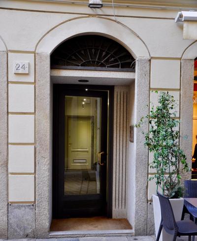 CHARMING COMO - Apartment downtown in the pedestrian area with 2 double bedrooms and 2 complete bathrooms a spacious living room and full equipped kitchen