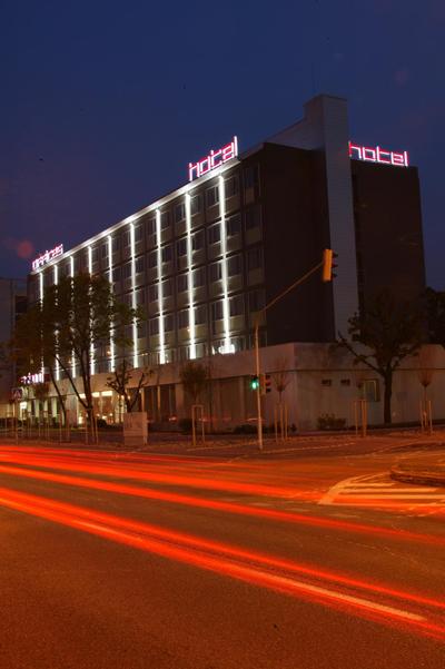 Aston Hotel