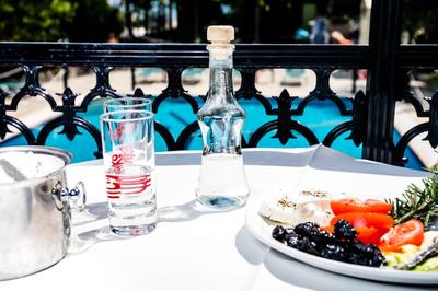 Green Sea Apartments