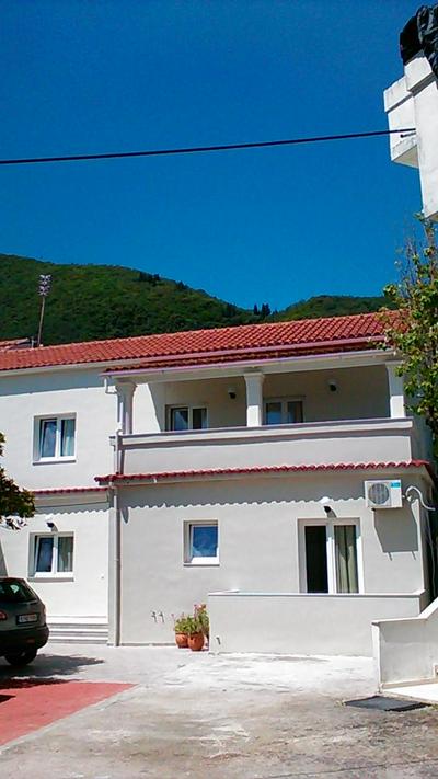 Gorgona Apartments & Studios
