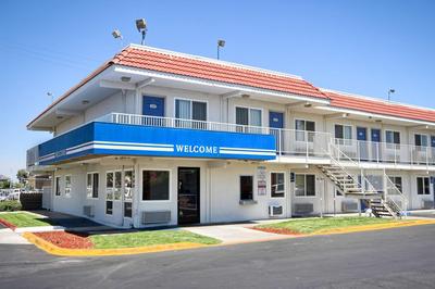Motel 6-Fresno, CA - Blackstone South