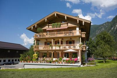 Landhaus Kumbichl - Fam. Kröll