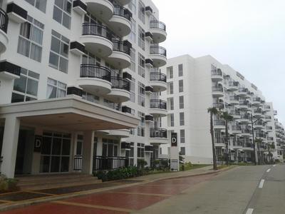 Exclusive Beach and Pools Oceanway Residences