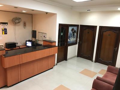 Hotel D R International