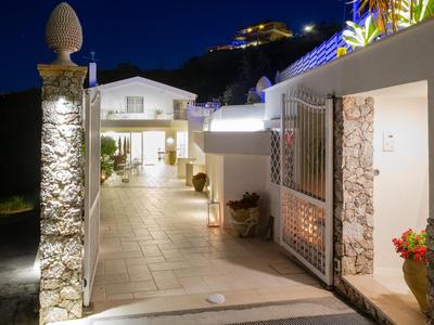Sciccosa Guest House
