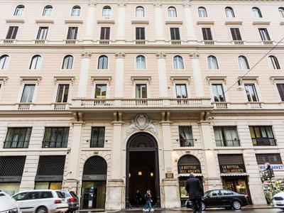 Queen Palace Suites
