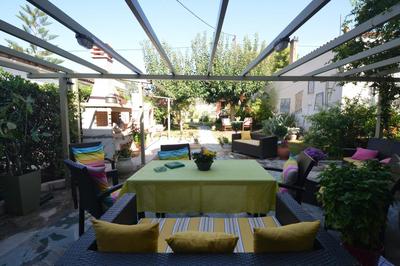 House with Big Garden