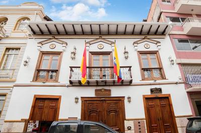 Felicia Hotel & Suites