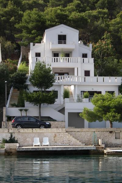 Vila Visnjic