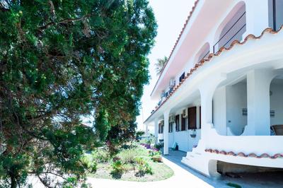Spazioso Appartamento al Mare con Giardino T0520